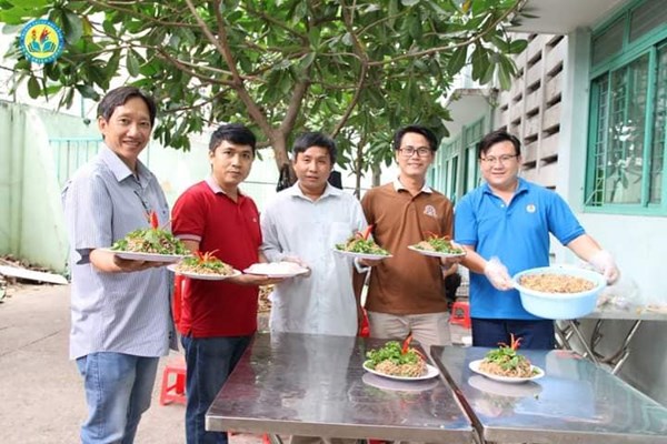 Họp mặt chào mừng ngày 8/3